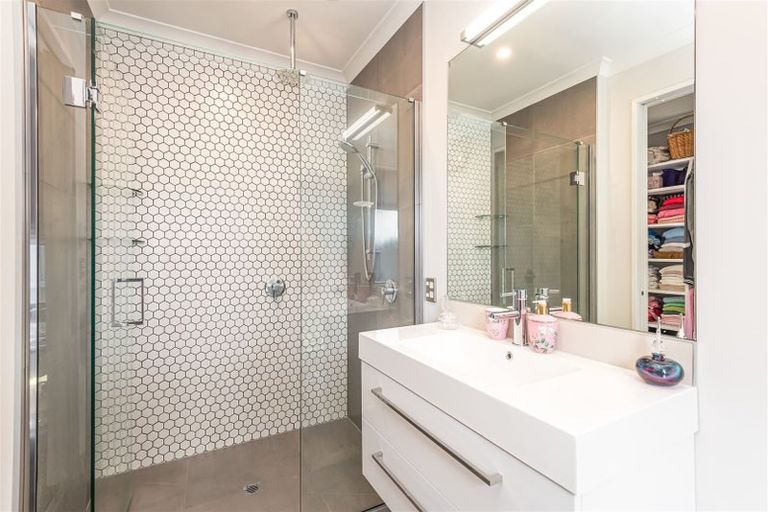 Photo of property in 18 Pistacia Place, Hornby, Christchurch, 8025