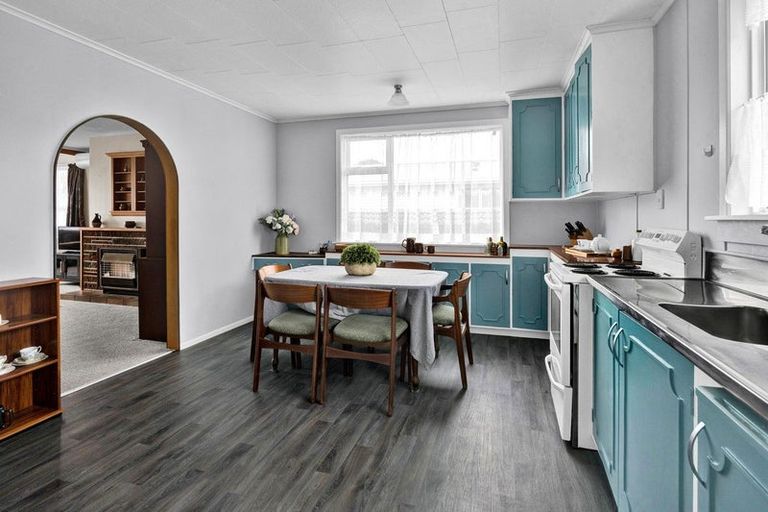 Photo of property in 14 Murray Avenue, Hawera, 4610