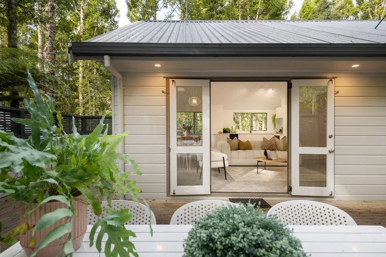 Photo of property in 2/48 Park Hill Road, Birkenhead, Auckland, 0626
