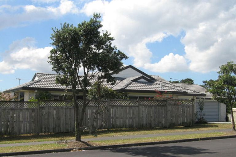 Photo of property in 1b Picasso Drive, West Harbour, Auckland, 0618