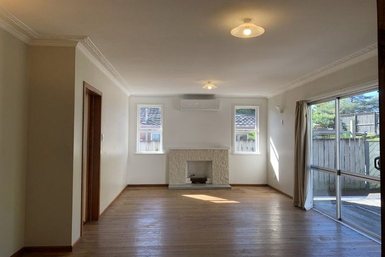 Photo of property in 50 Edmonton Road, Henderson, Auckland, 0612