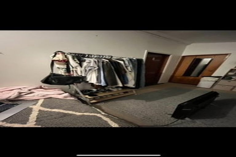 Photo of property in 60 Mortimer Terrace, Brooklyn, Wellington, 6021