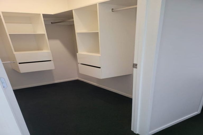 Photo of property in 4 Kirikiri Drive, Papakura, 2110