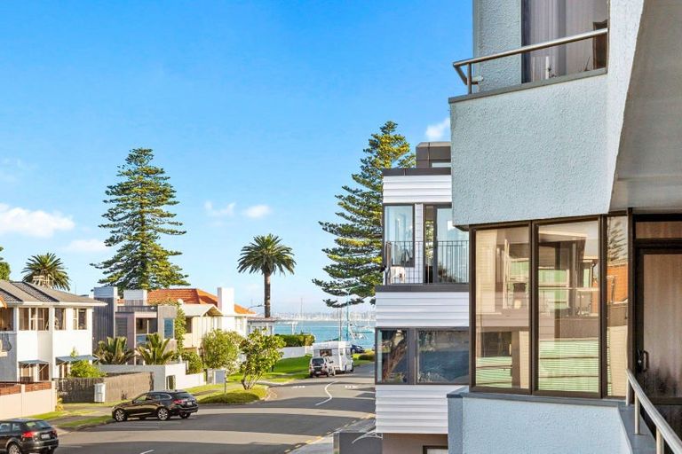 Photo of property in 40 Maunganui Road, Mount Maunganui, 3116
