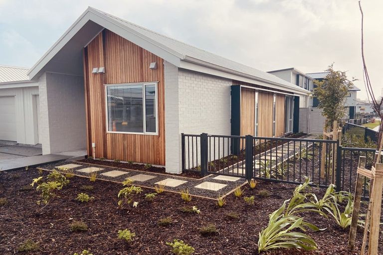 Photo of property in 6f Te Awapu Crescent, Takanini, 2112