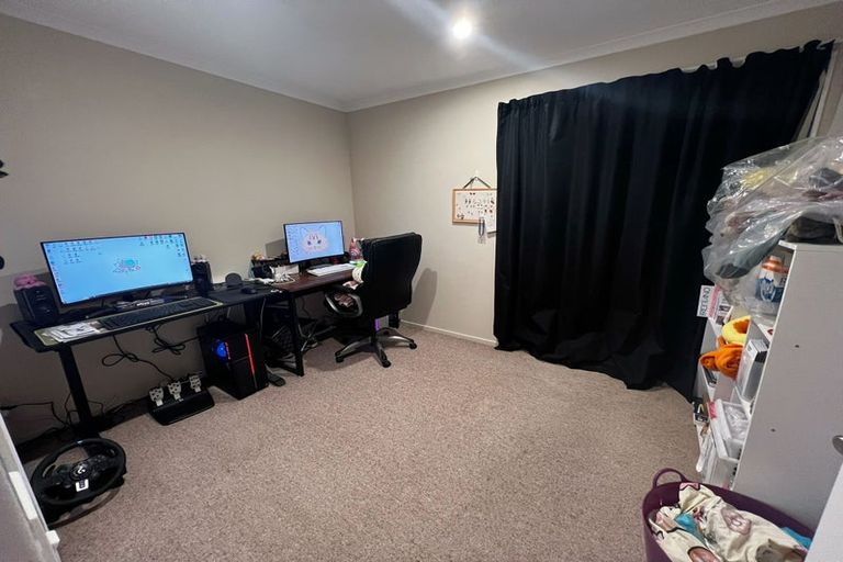 Photo of property in 2/129 The Parade, Island Bay, Wellington, 6023