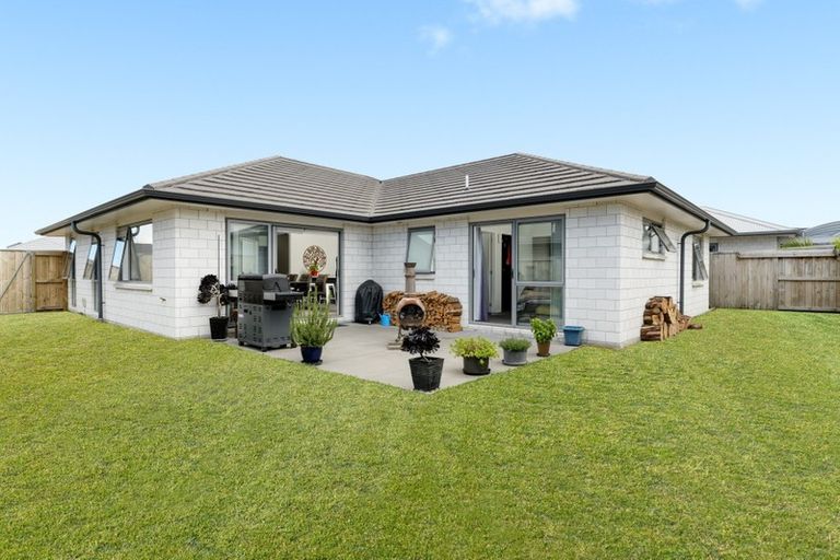 Photo of property in 12 Hebe Crescent, Papamoa Beach, Papamoa, 3118