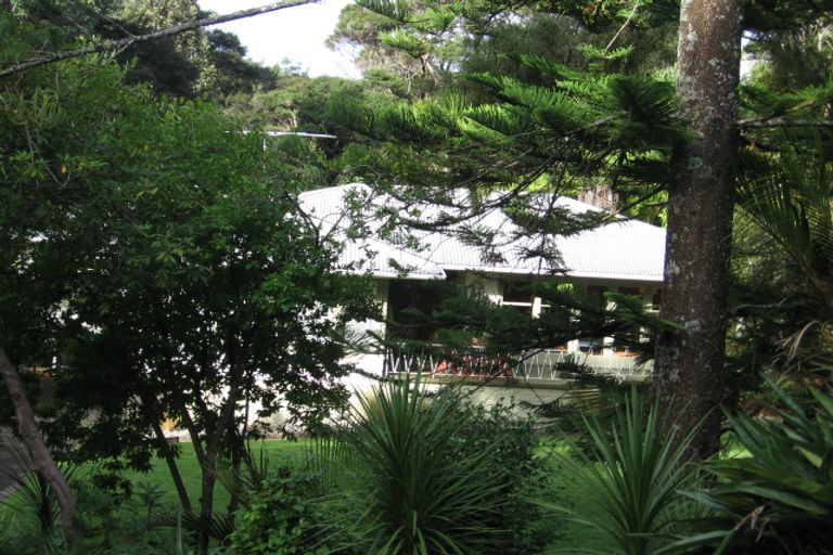 Photo of property in 13 Sylvan Valley Avenue, Titirangi, Auckland, 0604