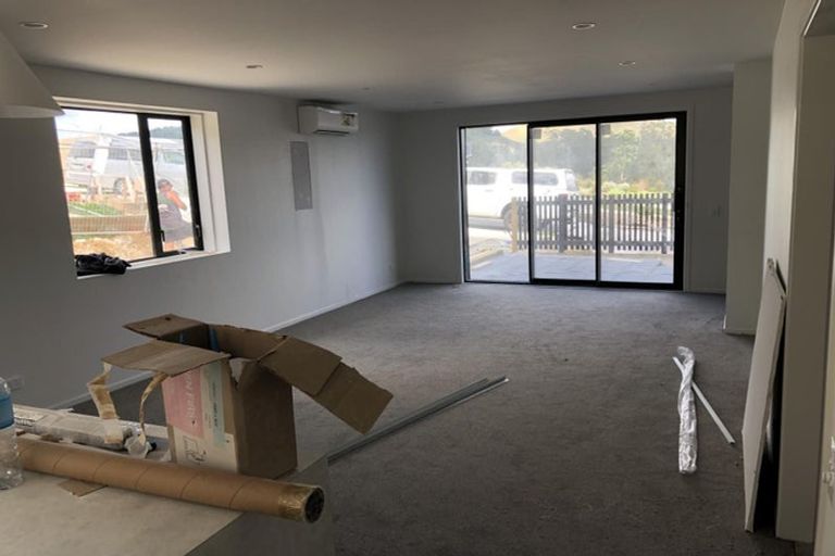 Photo of property in 31 Oakum Road, Whitby, Porirua, 5024