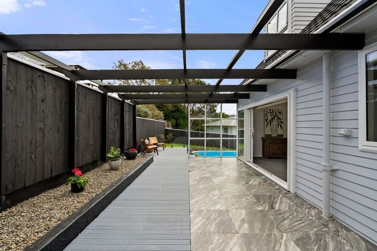 Photo of property in 3 Gonville Street, Tawa, Wellington, 5028