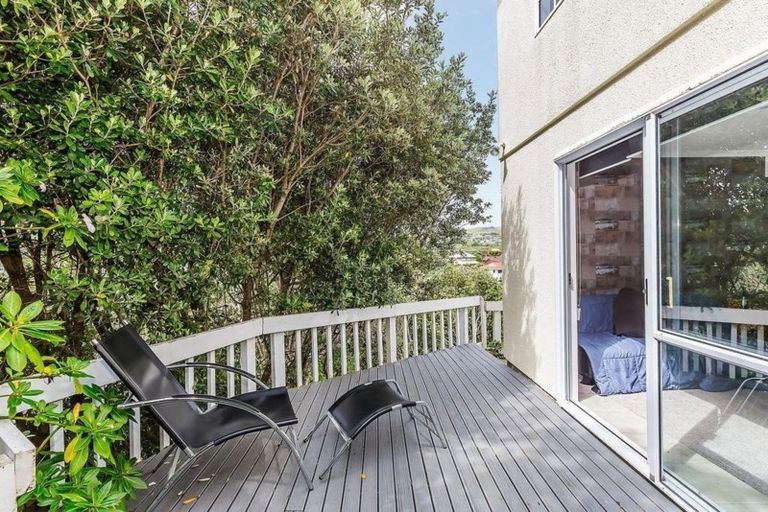 Photo of property in 153 Westchester Drive, Churton Park, Wellington, 6037