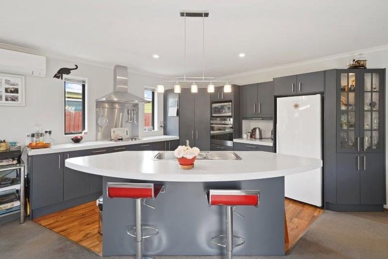 Photo of property in 15a Meadow Street, Kaiapoi, 7630