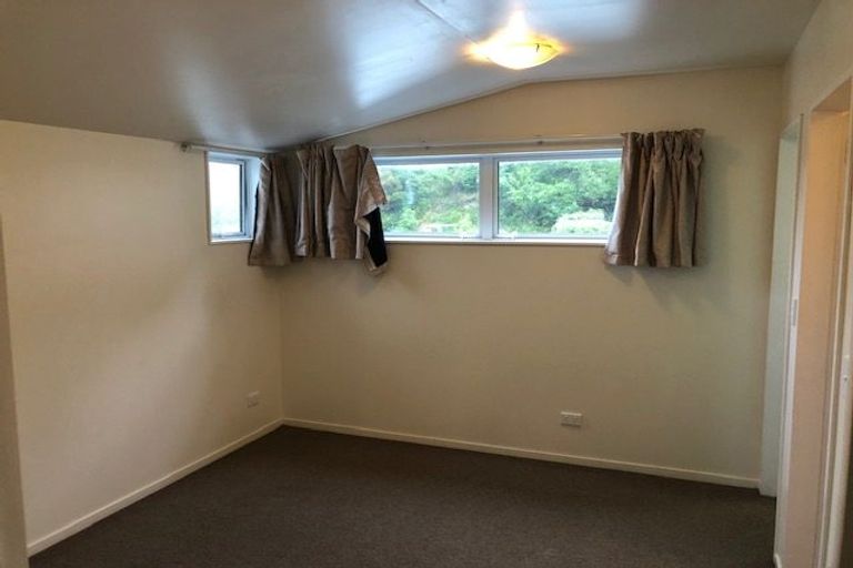 Photo of property in 14 Kopiko Way, Brooklyn, Wellington, 6021