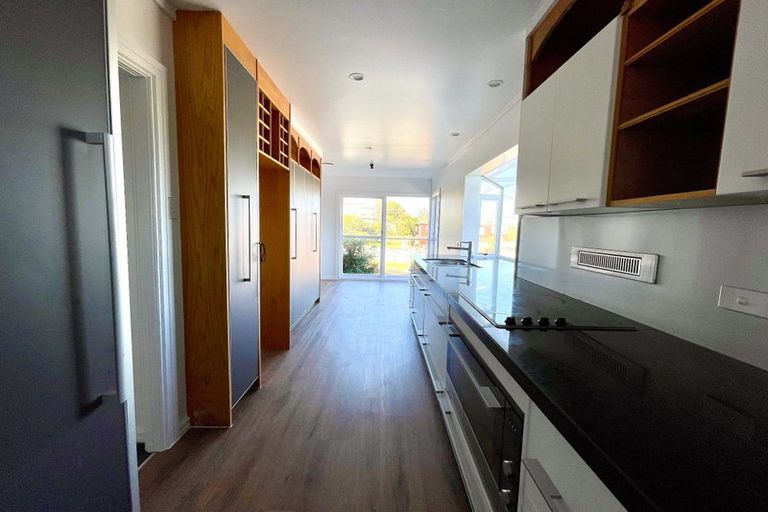 Photo of property in 47 School Road, Te Atatu South, Auckland, 0610