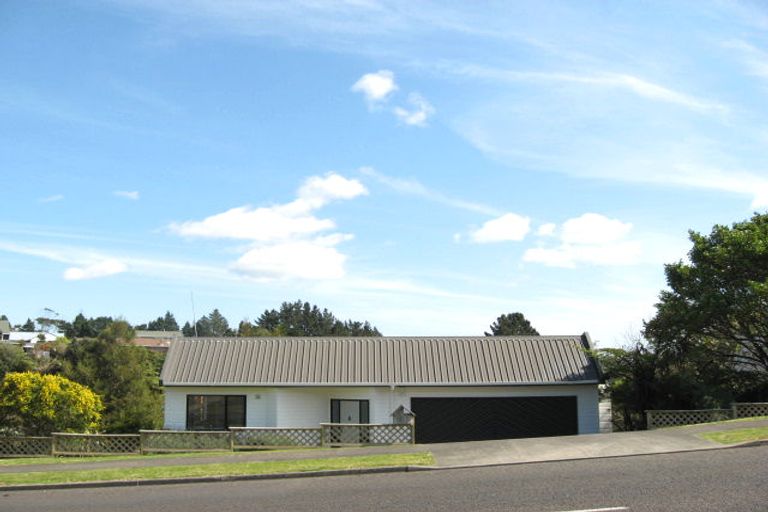 Photo of property in 97 Heta Road, Highlands Park, New Plymouth, 4312