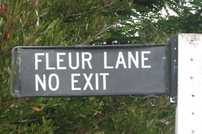 Photo of property in 1 Fleur Lane, Akaroa, 7520