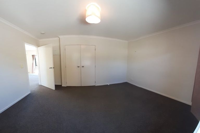 Photo of property in 28a Kamara Road, Glen Eden, Auckland, 0602