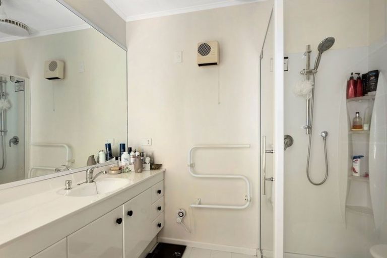 Photo of property in 3 Kapuranga Grove, Stokes Valley, Lower Hutt, 5019