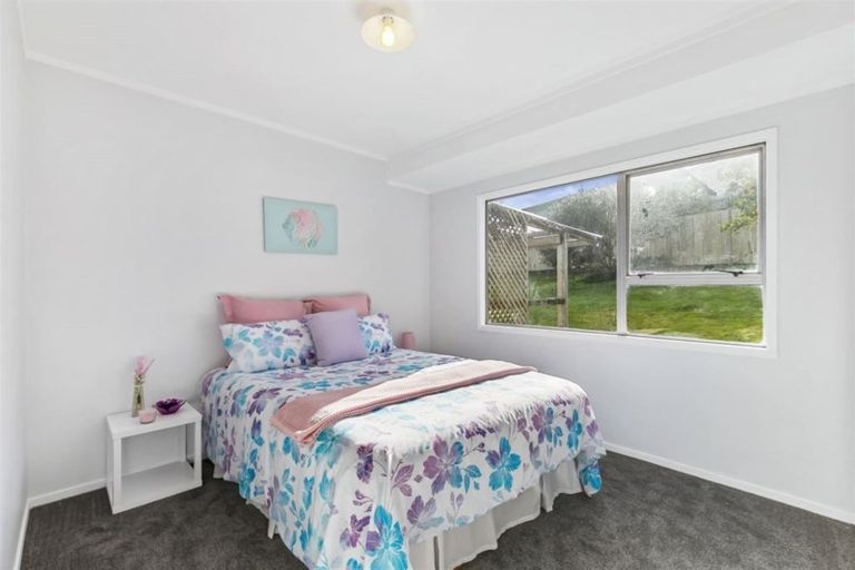 Photo of property in 5 Jarrah Place, Massey, Auckland, 0614