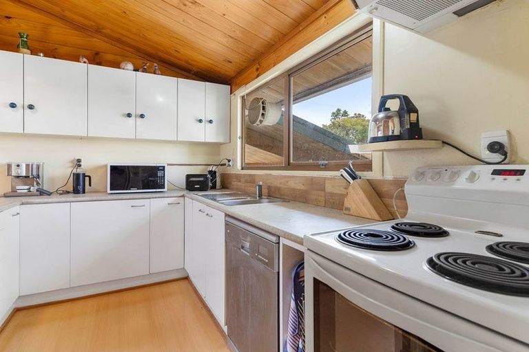 Photo of property in 284 Beach Road, Campbells Bay, Auckland, 0630