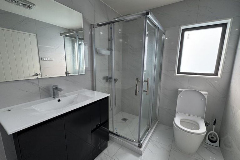 Photo of property in 276a Sturges Road, Henderson, Auckland, 0612