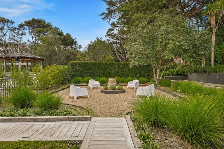 Photo of property in 6 Emily Lane, Greenhithe, Auckland, 0632