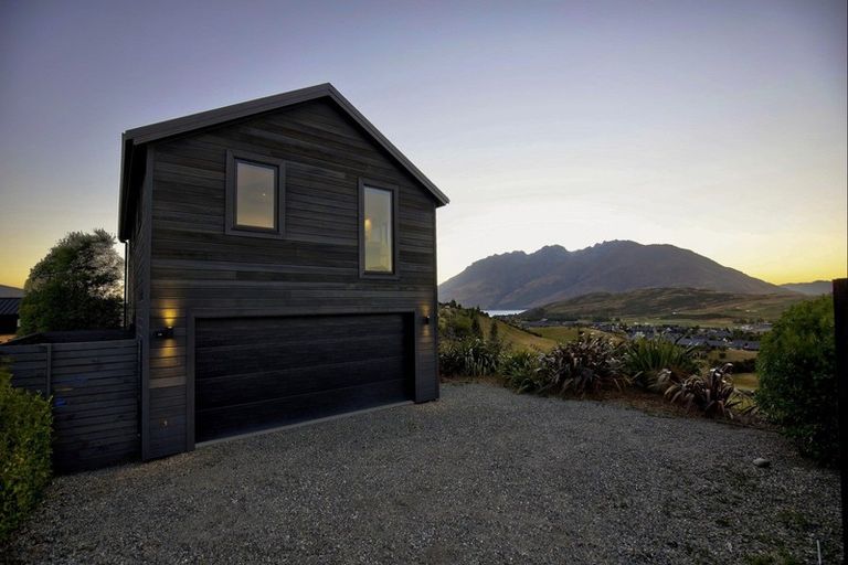 Photo of property in 3 Kintyre Court, Jacks Point, Queenstown, 9371