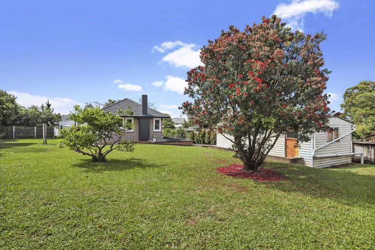 Photo of property in 25 Essex Street, Te Atatu South, Auckland, 0610