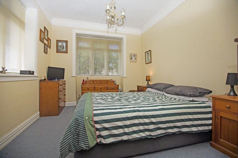 Photo of property in 63 Endeavour Street, Lyall Bay, Wellington, 6022