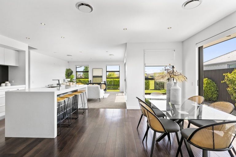 Photo of property in 27 Taiore Crescent, Marshland, Christchurch, 8083