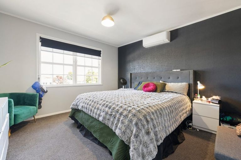 Photo of property in 166 Sandwich Road, St Andrews, Hamilton, 3200