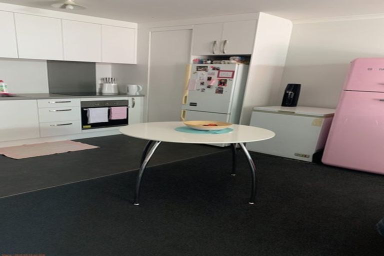 Photo of property in 3u3 June Place, Hamilton East, Hamilton, 3216