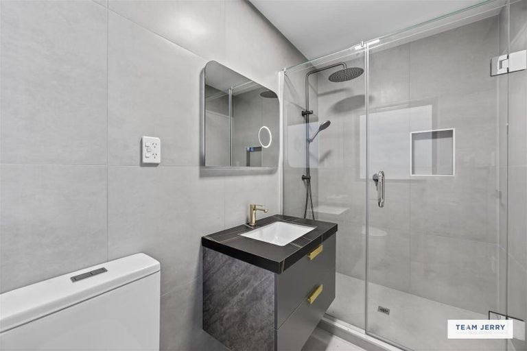 Photo of property in 27 Jandell Crescent, Bucklands Beach, Auckland, 2014