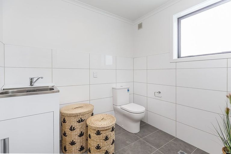 Photo of property in 69u2 Darlington Road, Miramar, Wellington, 6022