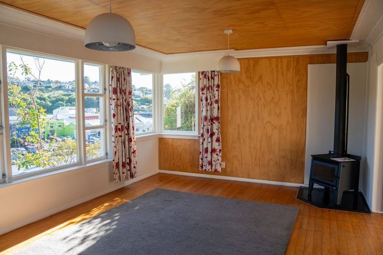 Photo of property in 137 Kaikorai Valley Road, Glenross, Dunedin, 9011