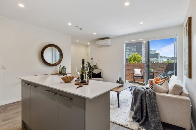 Photo of property in 6/160c Hobsonville Point Road, Hobsonville, Auckland, 0616