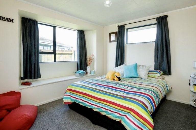 Photo of property in 96 Hillcrest Drive, Kelvin Grove, Palmerston North, 4414