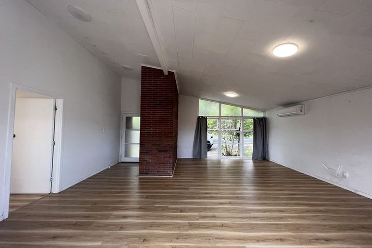 Photo of property in 11 Autumn Avenue, Glen Eden, Auckland, 0602