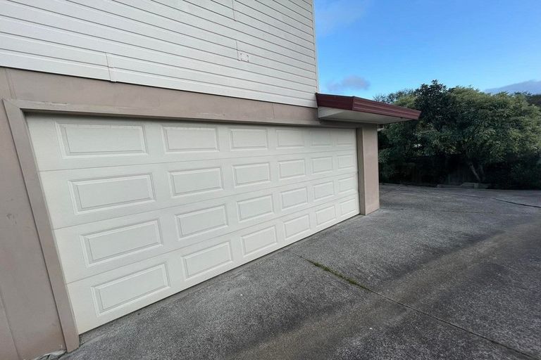 Photo of property in 22 Killygordon Place, Massey, Auckland, 0614