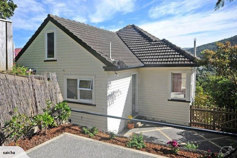 Photo of property in 23 Rangoon Street, Khandallah, Wellington, 6035