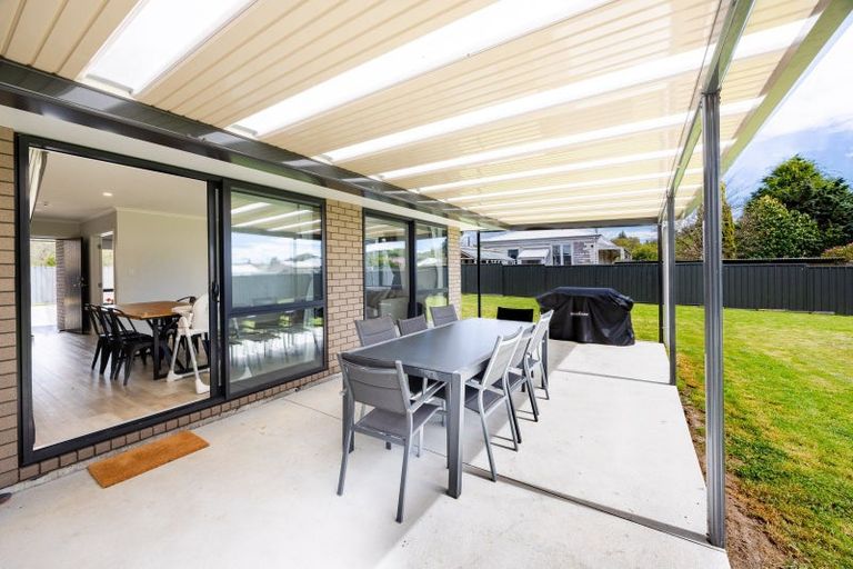 Photo of property in 2 Bibby Street, Waipawa, 4210