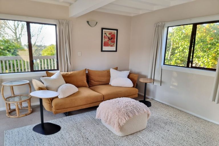 Photo of property in 1/70 Ayton Drive, Totara Vale, Auckland, 0629