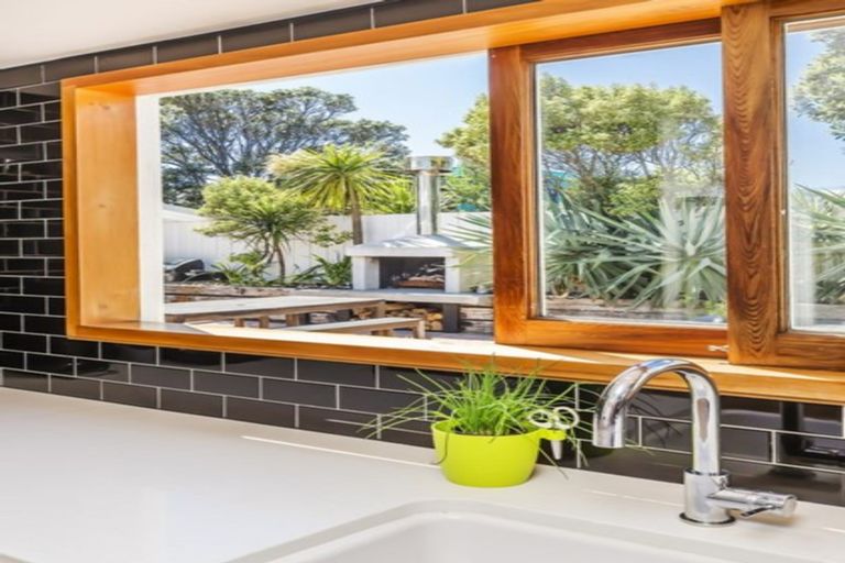 Photo of property in 68a Lyall Parade, Lyall Bay, Wellington, 6022
