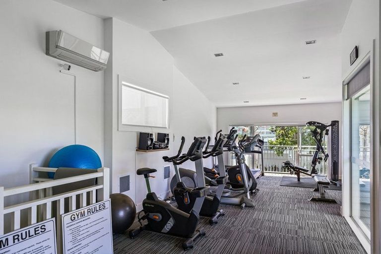 Photo of property in 12 Parkside Drive, Orewa, 0931