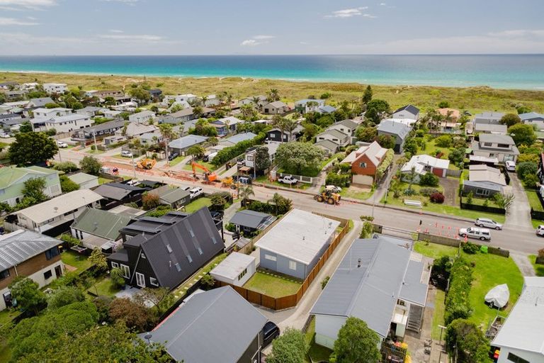 Photo of property in 100a Simpson Road, Papamoa Beach, Papamoa, 3118