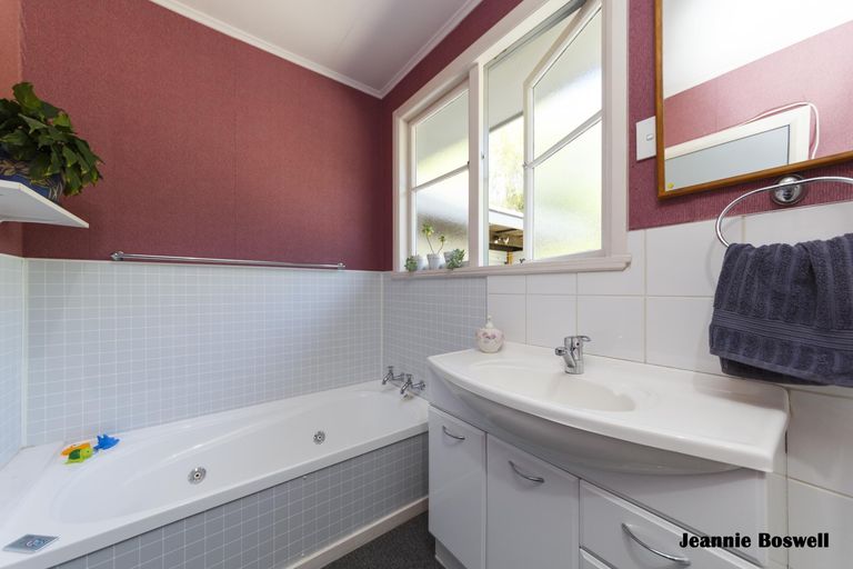 Photo of property in 49 Sandon Road, Feilding, 4702