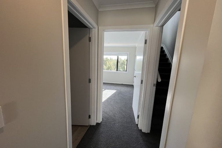 Photo of property in 2/125b Metcalfe Road, Ranui, Auckland, 0612