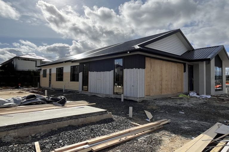 Photo of property in 2 Cutfield Lane, Kumeu, 0810