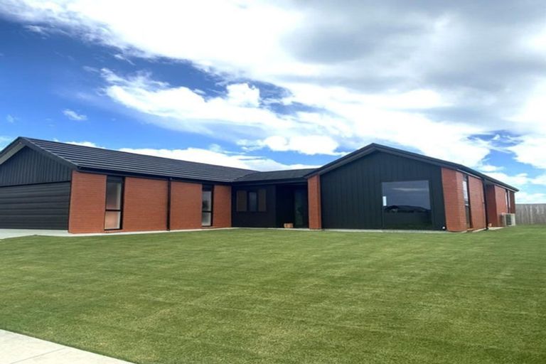 Photo of property in 36 Taurangawaka Road, One Tree Point, 0118