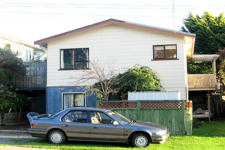 Photo of property in 56 Martin Road, Paraparaumu Beach, Paraparaumu, 5032